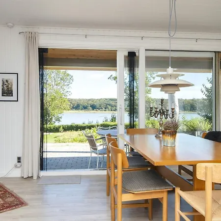 4 Star In Ronde-by Traum Rønde