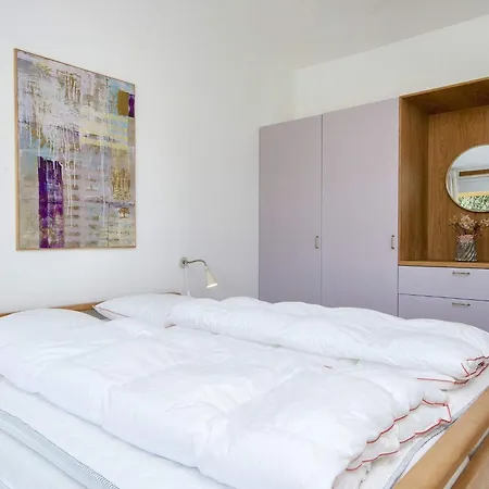 4 Star In Ronde-by Traum * Rønde